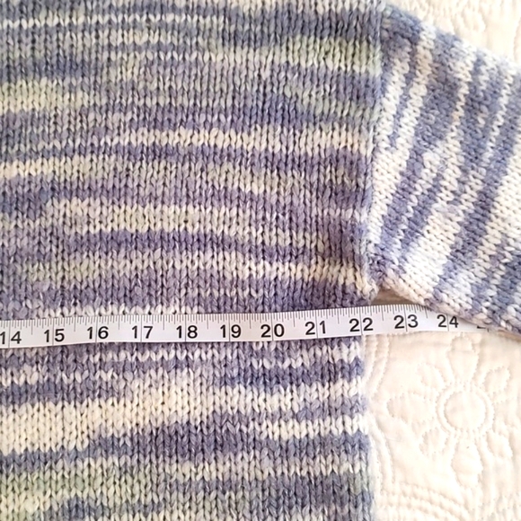 a.n.a Womans Soft Knit Turtleneck Violet & White Variegated Sweater/Size L - Picture 5 of 9